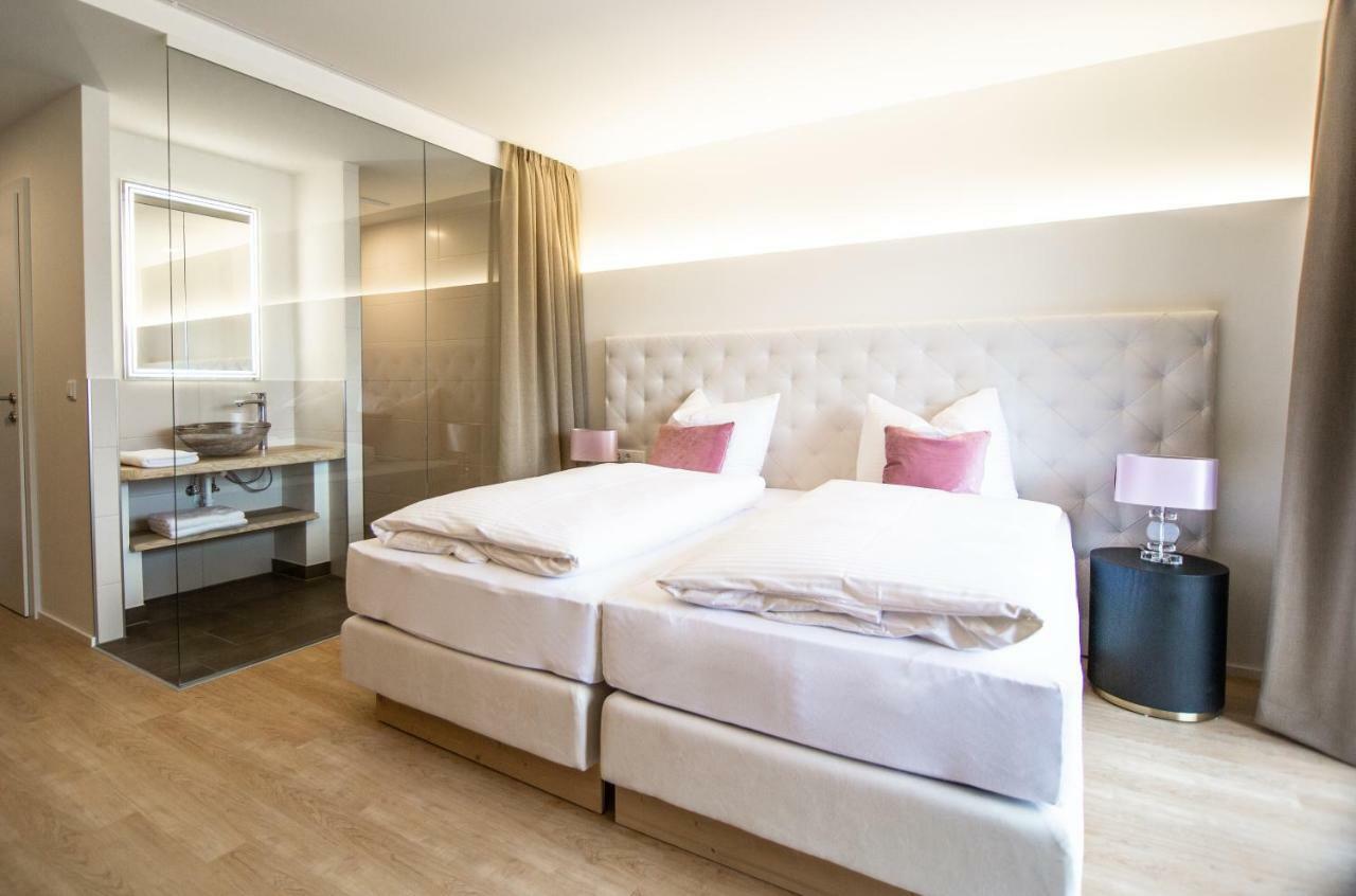 Hotel Weiss Munderfing Eksteriør billede
