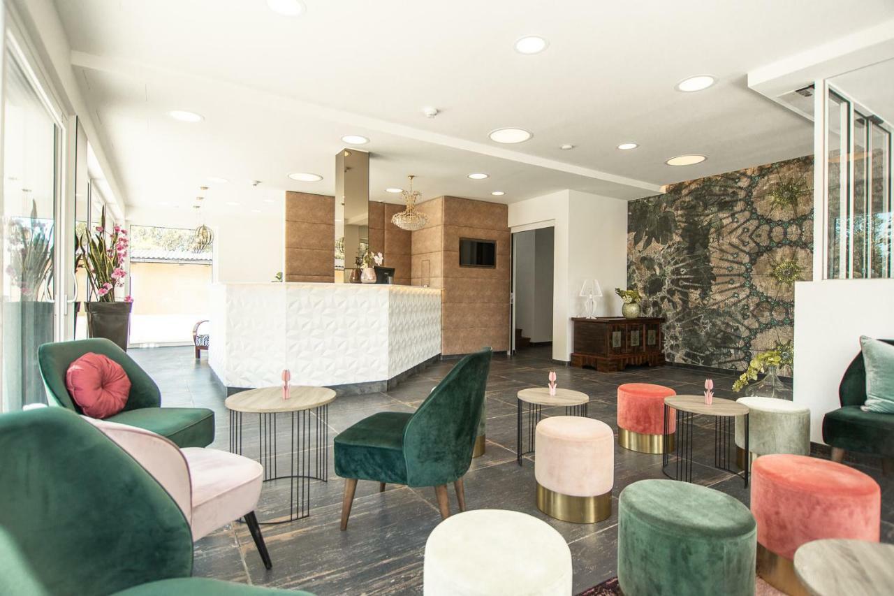Hotel Weiss Munderfing Eksteriør billede